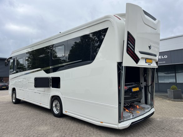 Concorde Liner 1090 GIO op Mercedes Actros 428pk 1843 + Mini Garage