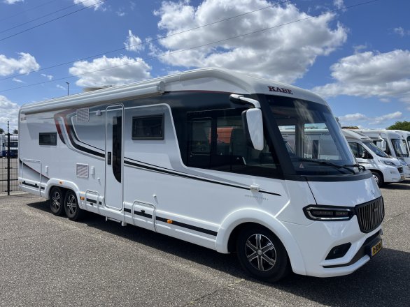 Kabe KABE TMMI 910 T Mercedes Aut 5 persoons met stapelbed
